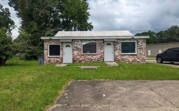 Pictures of Retail property located at 5505 Groom Rd, Baker, LA 70714 for sales - image #1