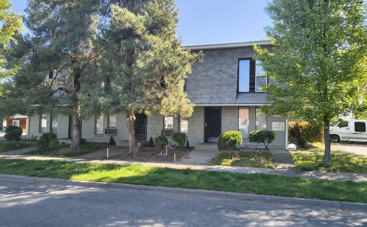 Pictures of Multifamily property located at 1319 Jefferson Ave, Yakima, WA 98902 for sales - image #1