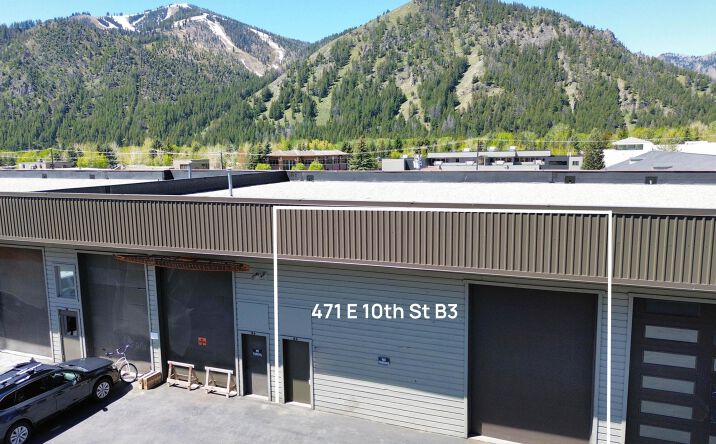 Pictures of Retail, Industrial property located at 471 E 10th St, Ketchum, ID 83340 for sales - image #1