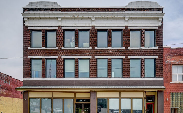Pictures of Mixed Use, Office, Retail property located at 3219 Troost Ave, Kansas City, MO 64109 for sales - image #1
