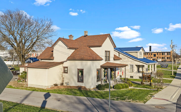 Pictures of Retail, Mixed Use, Business for Sale property located at 223 Helm St, Elizabethtown, KY 42701 for sales - image #1