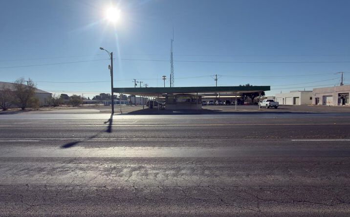 Pictures of Retail property located at 304 E Sealy Ave, Monahans, TX 79756 for sales - image #1