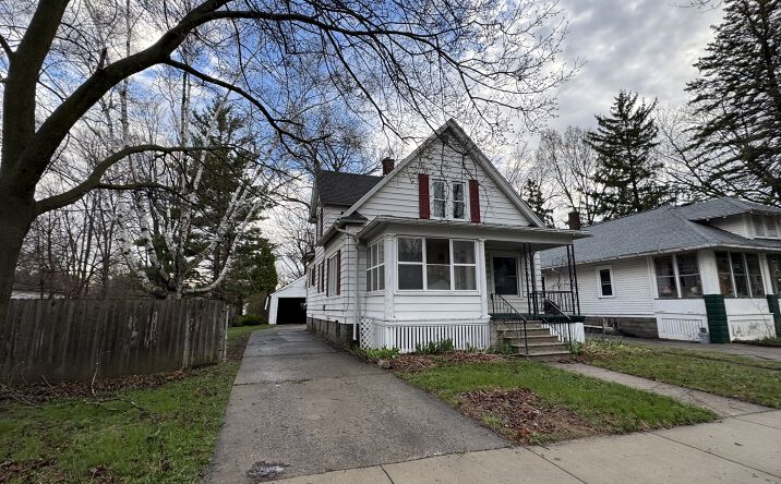 Pictures of Multifamily property located at 1404 Birney St, Saginaw, MI 48602, 1912 Avon St, Saginaw, MI 48602, 2022 Avon St, Saginaw, MI 48602 for sales - image #1