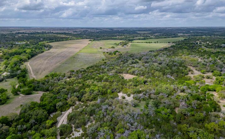 Pictures of Retail, Land property located at 910 ABBEY RD, LIBERTY HILL, TX 78642 for sales - image #1