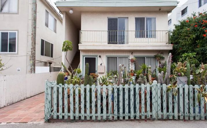 Pictures of Multifamily property located at 108 Catamaran, Marina Del Rey, CA 90292 for sales - image #1