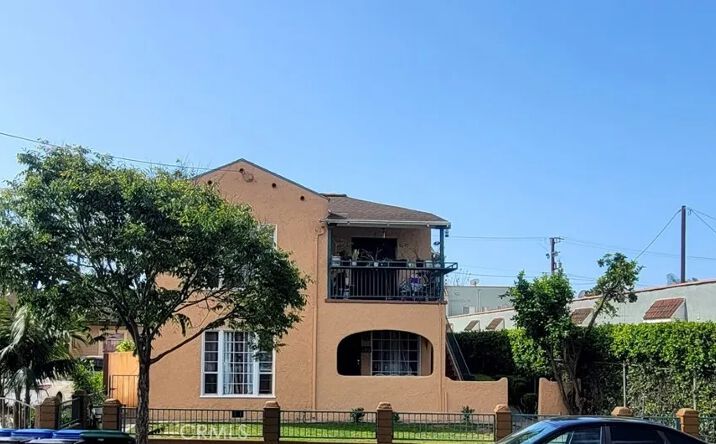 Pictures of Multifamily property located at 1310 E Hellman, Long Beach, CA 90813 for sales - image #1
