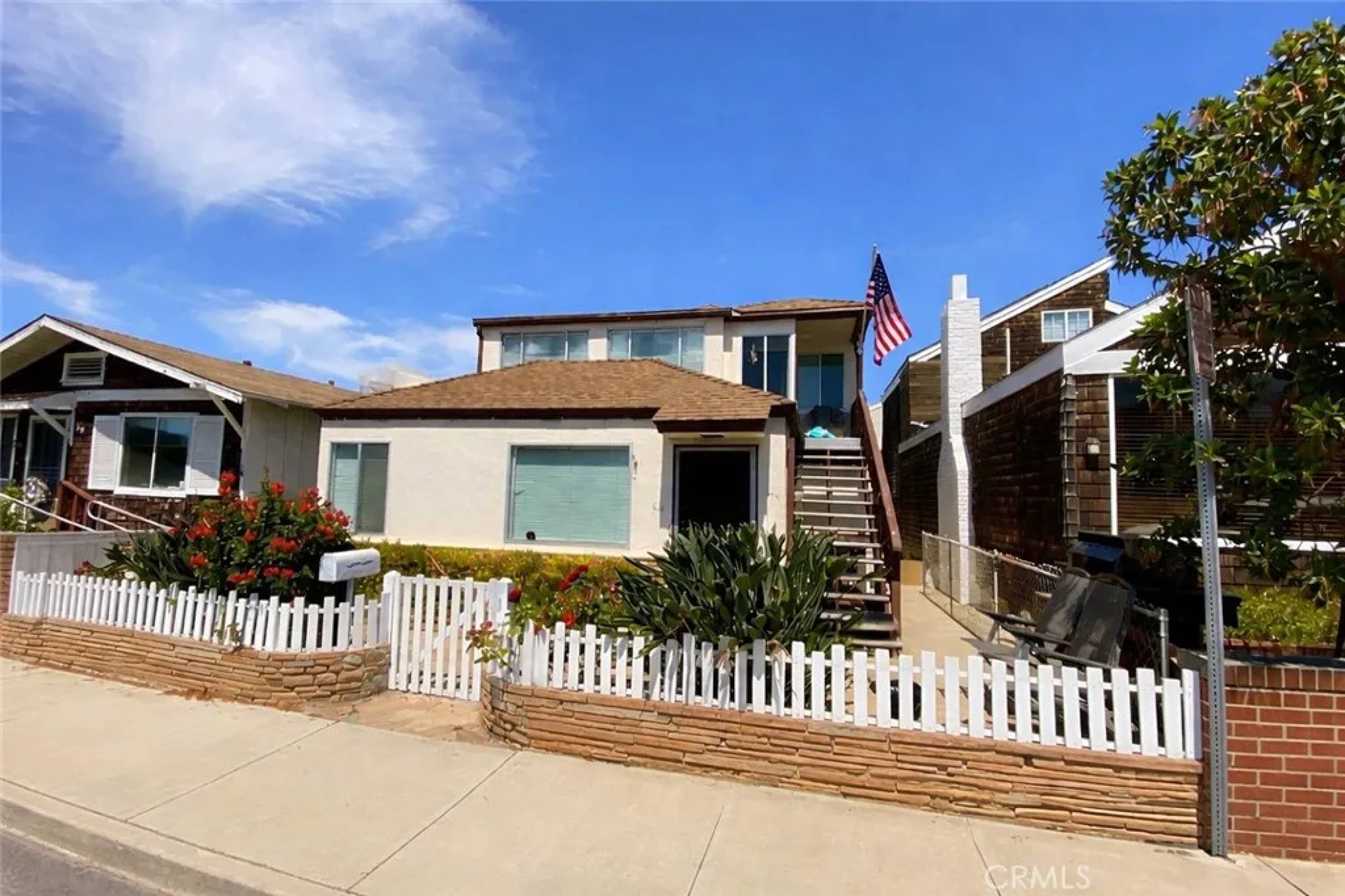 612 W Balboa Blvd  