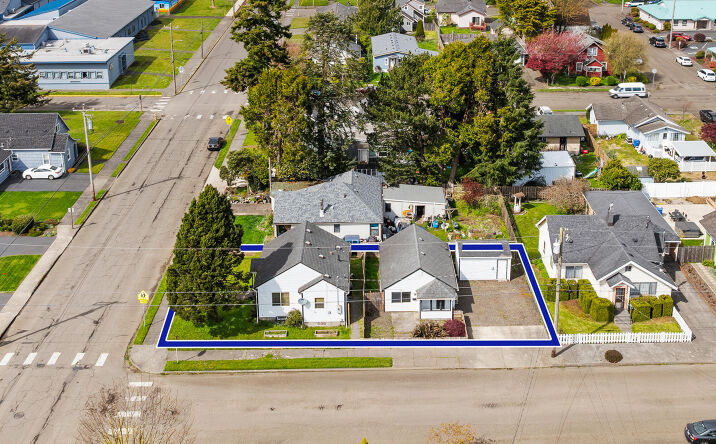 Pictures of Multifamily property located at 915 Stillwell Avenue, Tillamook, OR 97141 for sales - image #1