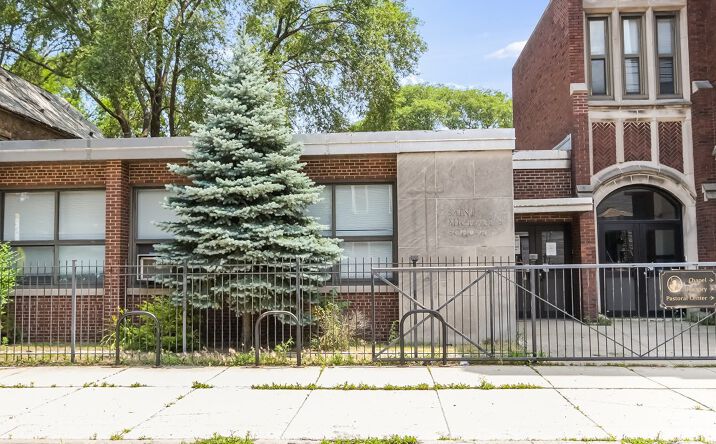 Pictures of Special Purpose property located at 8231 S South Shore Drive, Chicago, IL 60617 for sales - image #1
