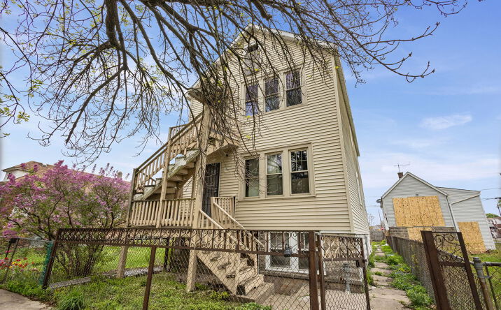 Pictures of Multifamily property located at 8405 S Baltimore Avenue, Chicago, IL 60617 for sales - image #1