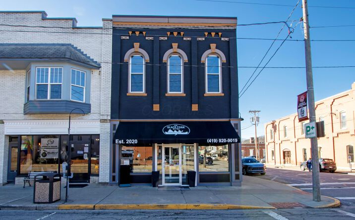 Pictures of Retail property located at 153 W Main Street, Loudonville, OH 44842 for sales - image #1