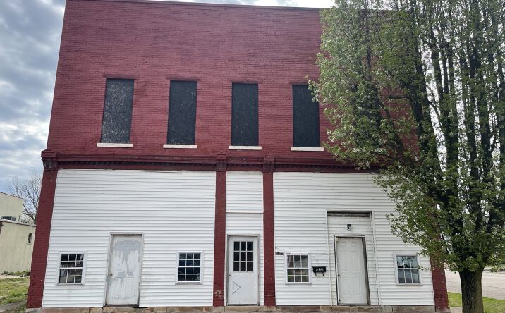 Pictures of Retail, Multifamily, Mixed Use property located at 435 South Main Street, Jonesboro, IN 46938 for sales - image #1