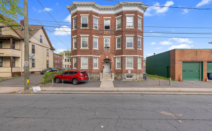 Pictures of Multifamily property located at 18 South Whitney Street, Hartford, CT 06106 for sales - image #1