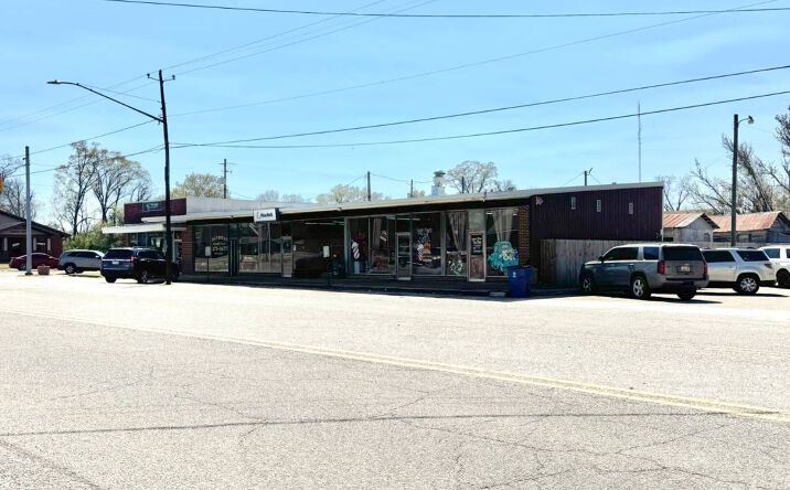 Pictures of Office property located at 114 S. Jackson Street, Grove Hill, AL 36451 for sales - image #1