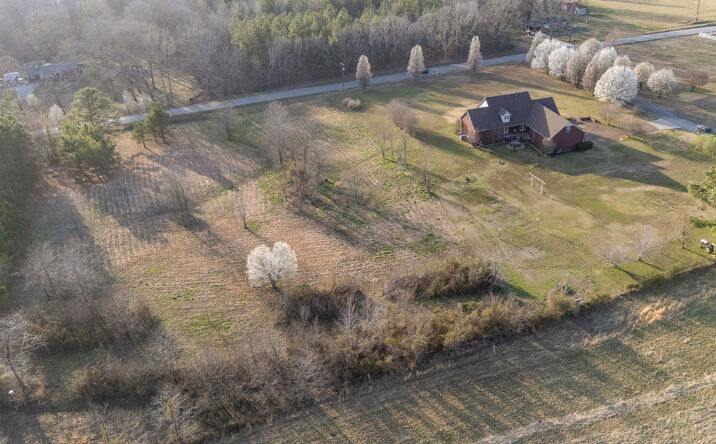 Pictures of Land property located at 3011 Crucifer Rd, Huron, TN 38345 for sales - image #1