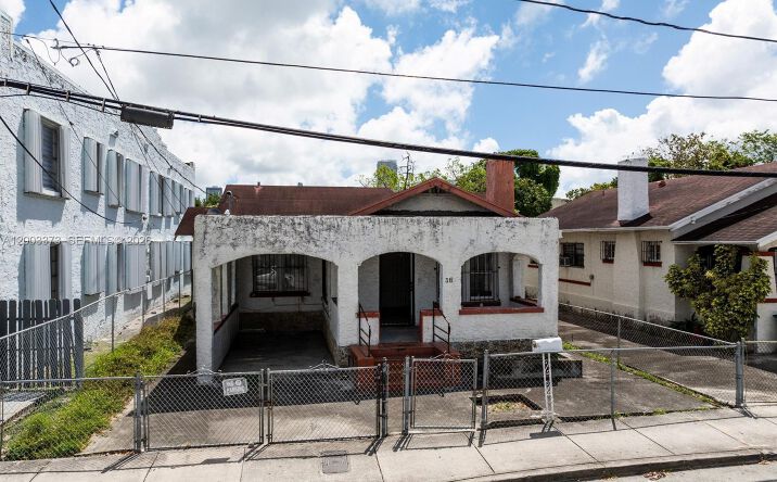 Pictures of Multifamily property located at 311 SW 10th Ave, Miami, FL 33130 for sales - image #1