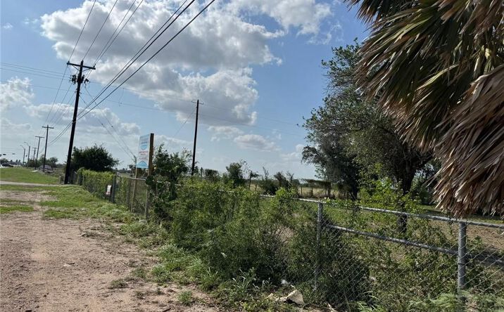 Pictures of Land property located at 5411 W University Drive, Edinburg, TX 78541 for sales - image #1