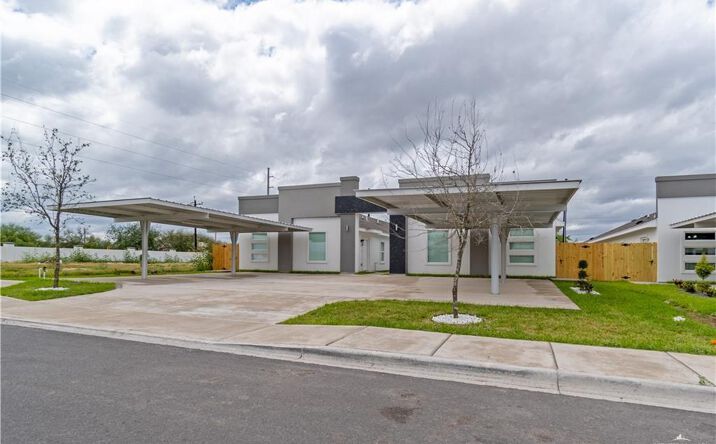 Pictures of Multifamily property located at 3401 S Colt Lane, Edinburg, TX 78539 for sales - image #1