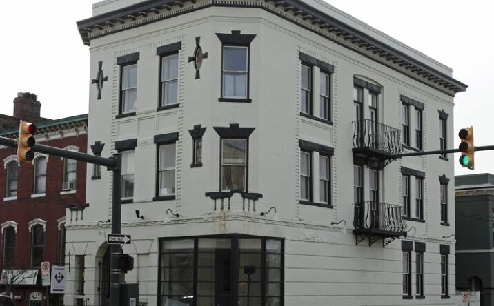 Pictures of Office property located at 101 E Cary St, Richmond, VA 23219 for sales - image #1