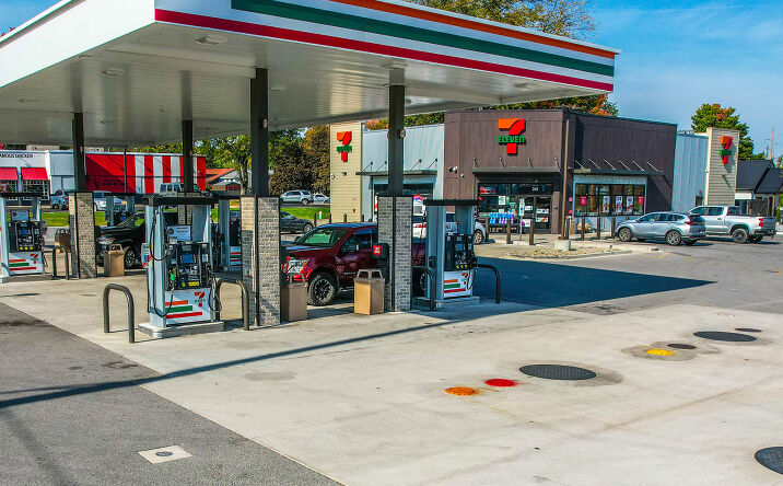 Pictures of Retail property located at 201 Pine Lake Ave, La Porte, IN 46350 for sales - image #1