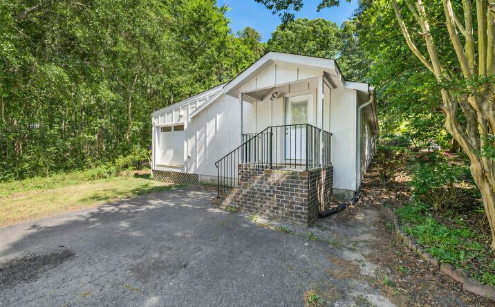 Pictures of Mixed Use, Office, Self Storage, Special Purpose property located at 4514 Wilgrove Mint Hill Rd, Mint Hill, NC 28227 for sales - image #1