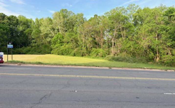 Pictures of Land property located at 719 M.L.K. Jr Ave, Oxford, NC 27565 for sales - image #1