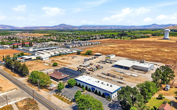 Pictures of Business for Sale, Industrial, Retail property located at 1260 S Buttonwillow Ave, Reedley, CA 93654 for sales - image #1