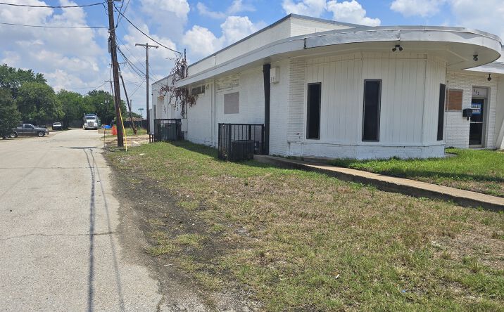 Pictures of Industrial, Land, Mixed Use, Office, Special Purpose property located at 604 Davis Street, Grand Prairie, TX 75050 for sales - image #1