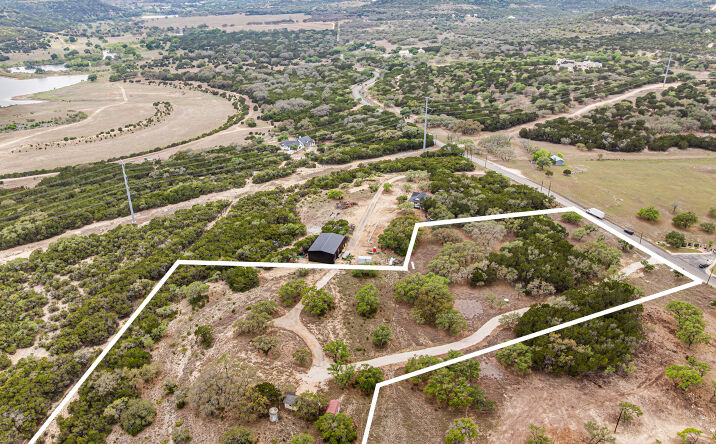 Pictures of Land property located at 10205 JOHNS RD, BOERNE, TX 78006-8816 for sales - image #1