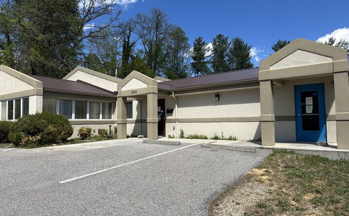 Pictures of Retail property located at 1600 N Main St, Blacksburg, VA 24060 for sales - image #1