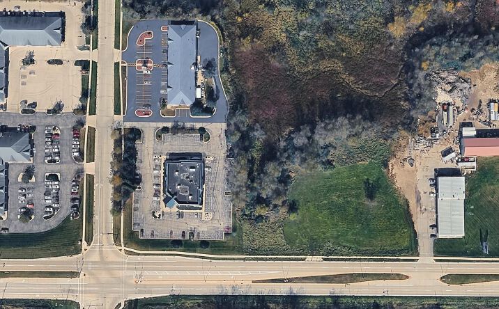 Pictures of Land property located at W Washington Street (Hwy 33), West Bend, WI 33990 for sales - image #1