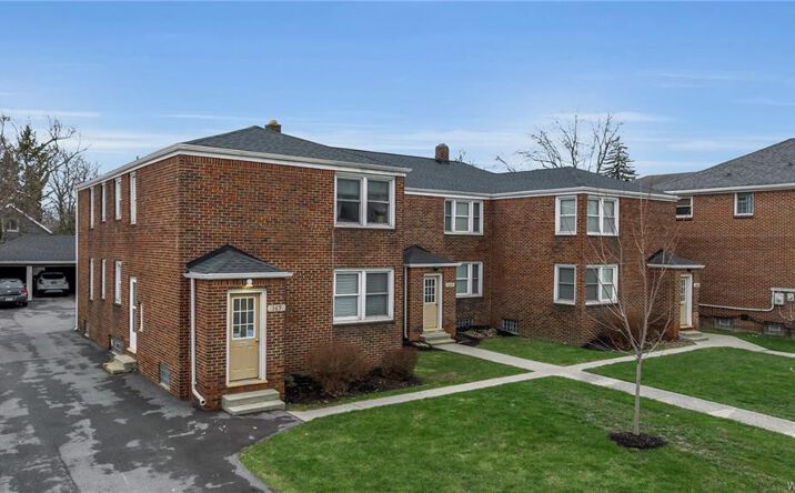 Pictures of Multifamily property located at 367 Potters Rd, Buffalo, NY 14220 for sales - image #1