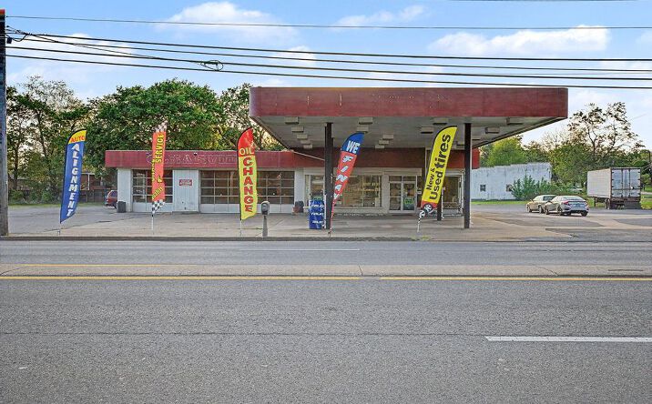 Pictures of Land property located at 1079 N Main St, Hopkinsville, KY 42240 for sales - image #1