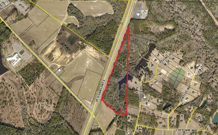 Pictures of Land property located at Veterans Parkway South, Moultrie, GA 31768 for sales - image #1