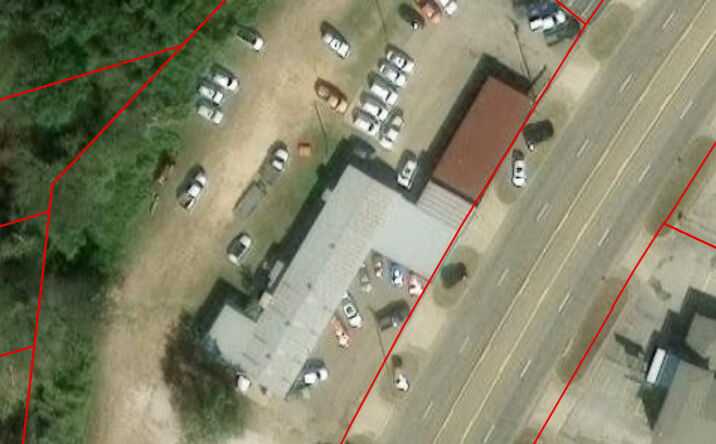 Pictures of Retail, Office, Special Purpose property located at 511 South Greer Boulevard, Pittsburg, TX 75686 for sales - image #1
