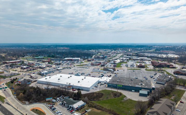 Pictures of Retail property located at 20 Ofallon Square, O'Fallon, MO 63366 for sales - image #1