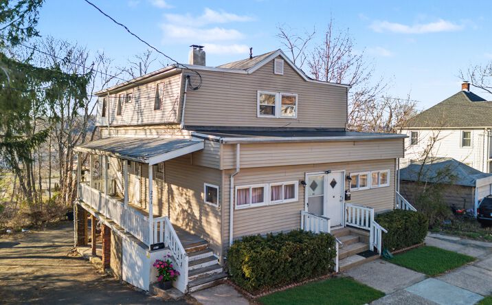 Pictures of Multifamily property located at 219 South Orchard Street, Wallingford, CT 06492 for sales - image #1