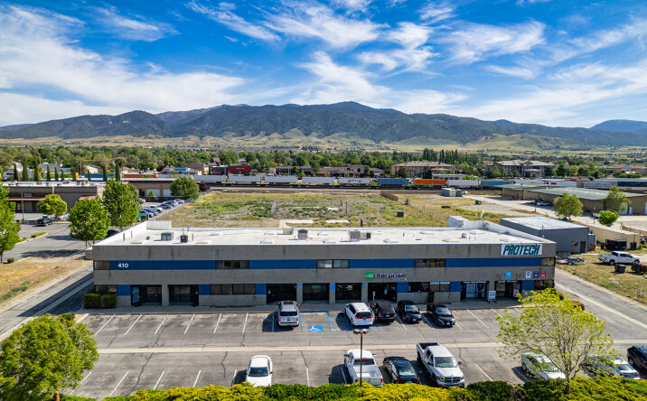 Pictures of Industrial, Office property located at 410 W J St, Tehachapi, CA 93561 for sales - image #1