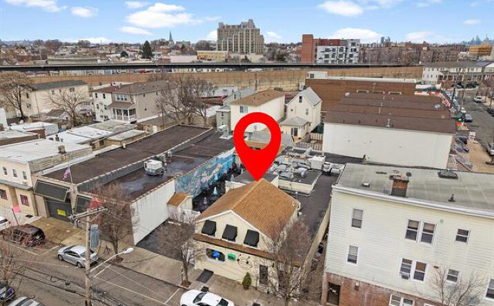 Pictures of Retail, Hospitality property located at 31 Cottage St, Bayonne, NJ 07002 for sales - image #1