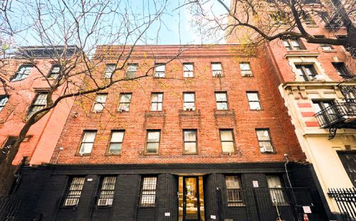 Pictures of Multifamily property located at 206 W 21st Street, New York City, NY 10011 for sales - image #1