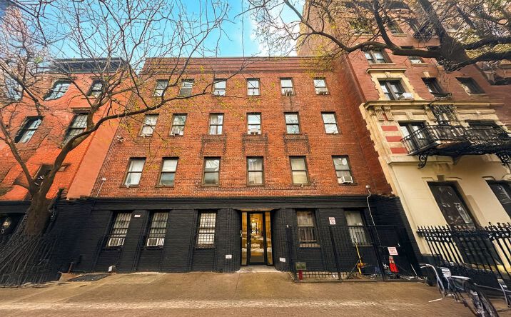 Pictures of Multifamily property located at 206 W 21st Street, New York City, NY 10011 for sales - image #1