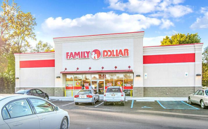 Pictures of Retail property located at 215 W Savannah St, Calhoun Falls, SC 29628 for sales - image #1