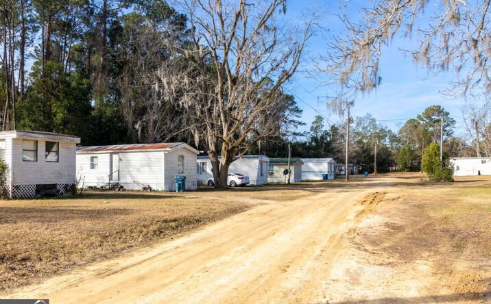 Pictures of Retail property located at 851 Mount Pleasant Road, Waycross, GA 31503 for sales - image #1