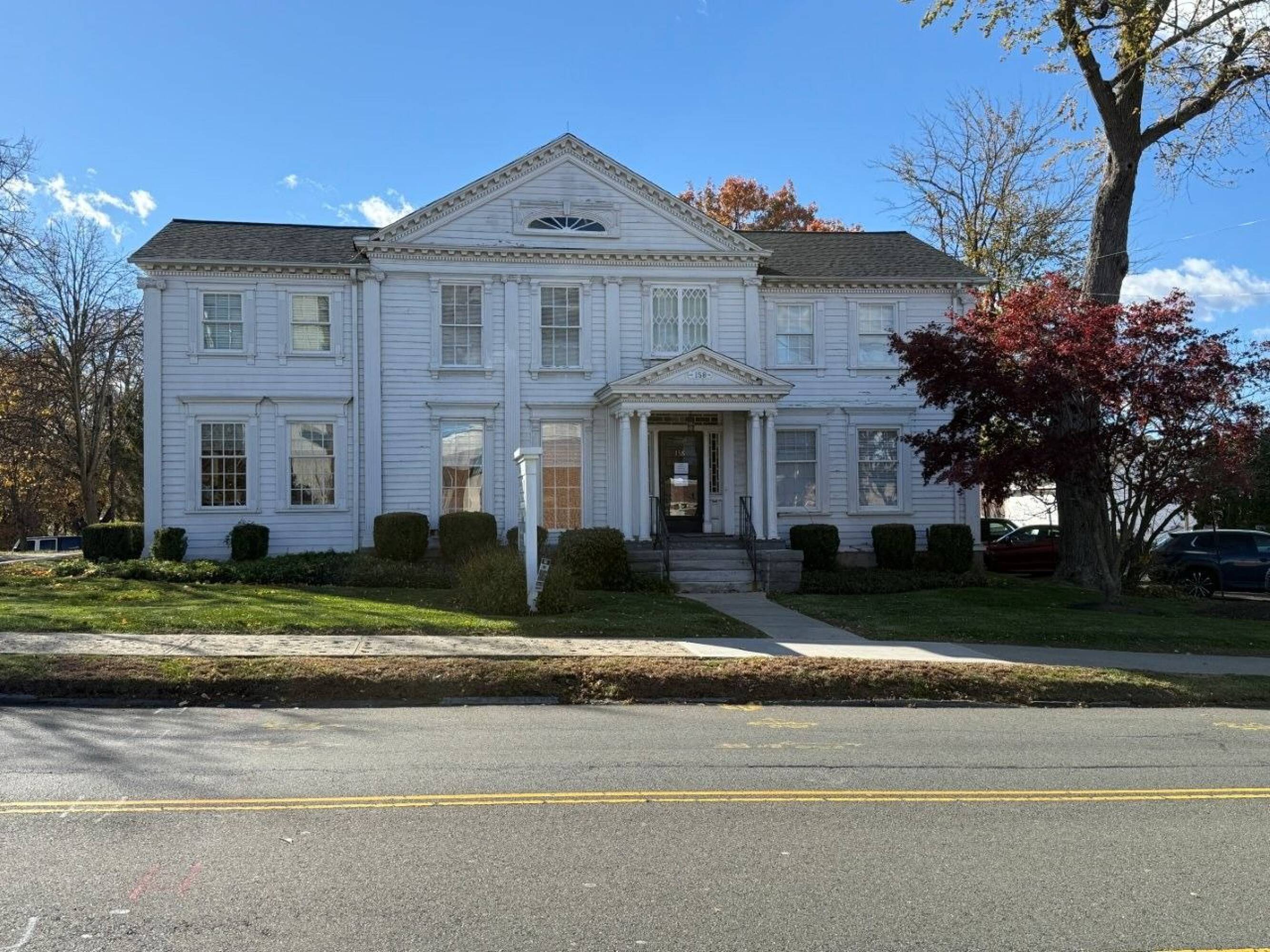 158 Deer Hill Ave, Danbury, CT 06810