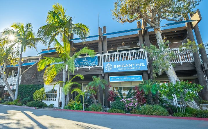 Pictures of Retail property located at 2725-2727 Shelter Island Drive, San Diego, CA 92106 for sales - image #1