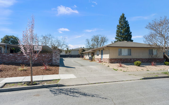 Pictures of Multifamily property located at 8275 Westwood Dr, Gilroy, CA 95020 for sales - image #1