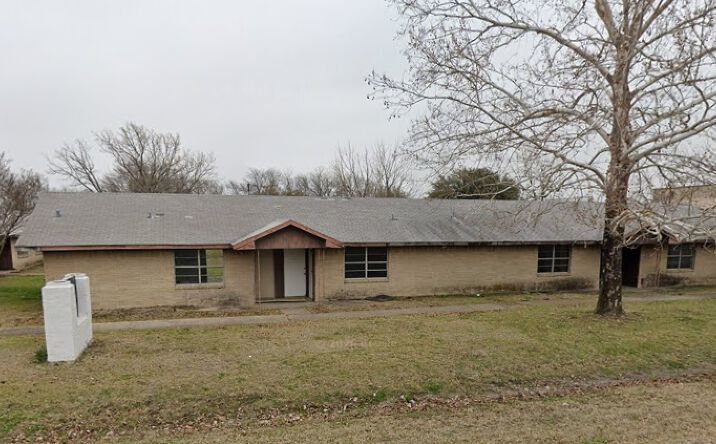 Pictures of Multifamily property located at 510 E Hayes St, Savoy, TX 75479 for sales - image #1