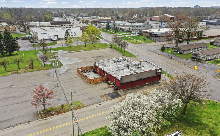 Pictures of Retail property located at 1090 ROCHESTER RD, TROY, MI 48083-2831 for sales - image #1