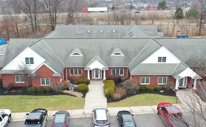 Pictures of Office property located at 572 N Leavitt Rd, Amherst, OH 44001 for sales - image #1