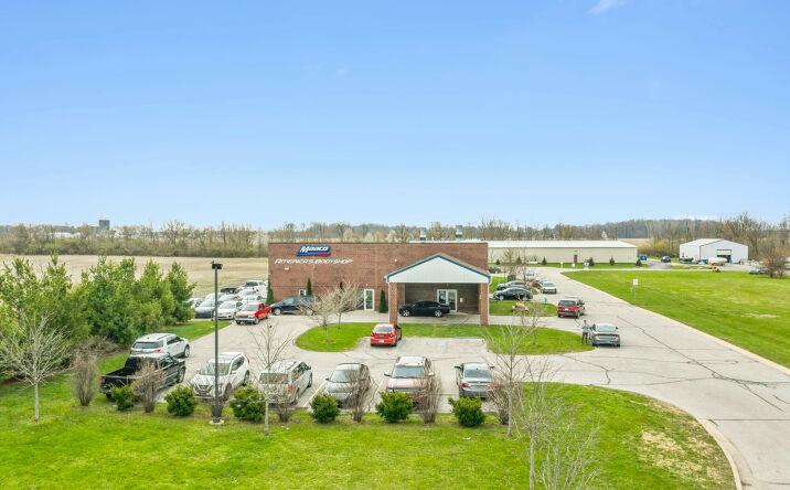 Pictures of Retail property located at 47 S Trade Center Way, Indianapolis, IN 46229 for sales - image #1